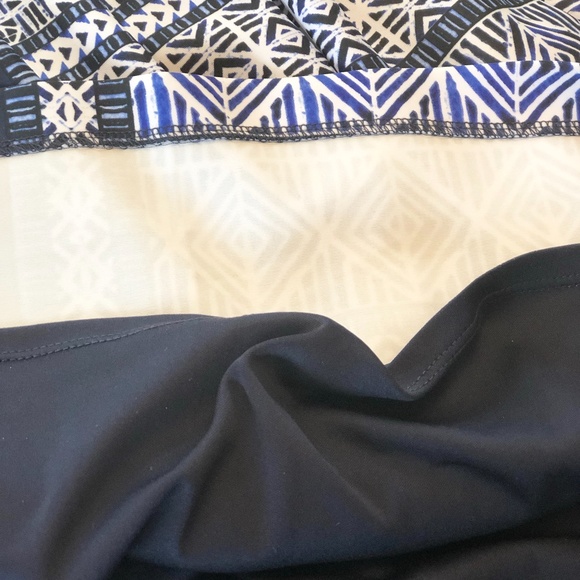 NWOT Vince Camuto Dress Size: Medium Blues and White - Picture 10 of 12